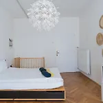 Family Apartment In The City Centre - Free Parking Garage